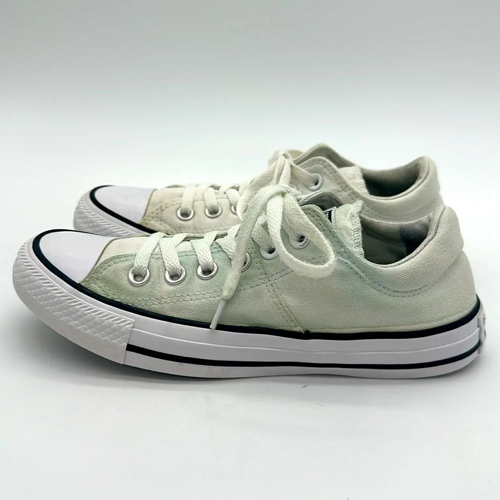 Converse Low Top Madison Women's Size 7 Elastic Tongue Band Black Piping